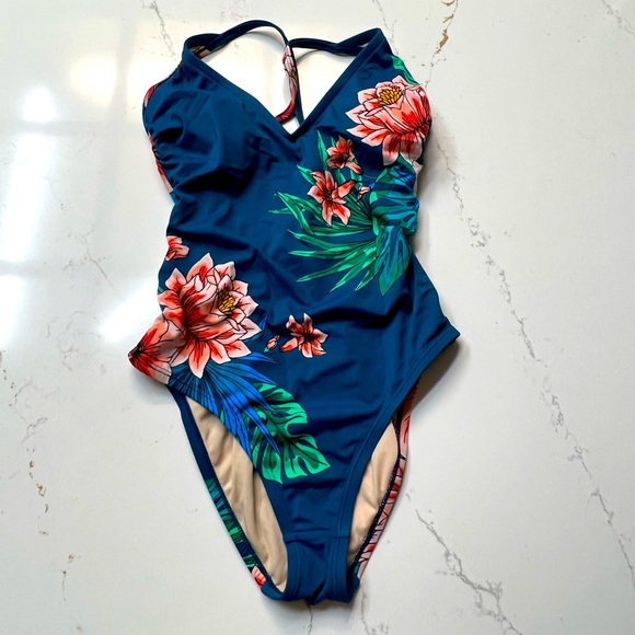 Kona Sol Other - Kona Sol swimming suit size S
